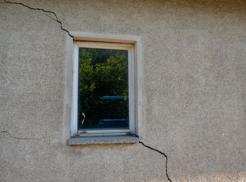 Crack Repair in Stucco